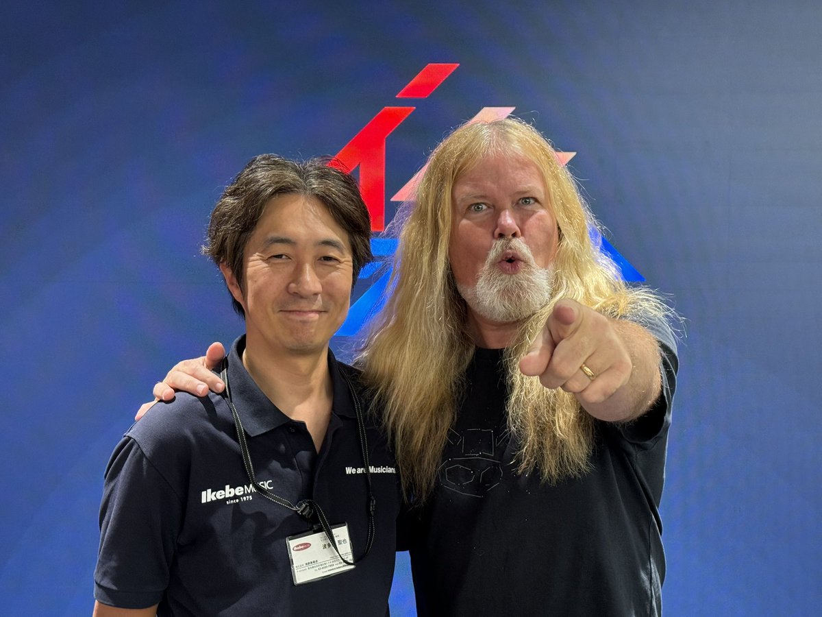 wpp_ikebe's tweet photo. 本日は配信をご覧の皆様、並びにご来場の皆様ありがとうございました👏
マティアスとは22年振りの再会でしたが変わらない人柄に感無量でございます😂
#freakguitarlab #kogarashisoundmagic
#zanshinmusical #ikebegakki https://t.co/bpQRelBMmO