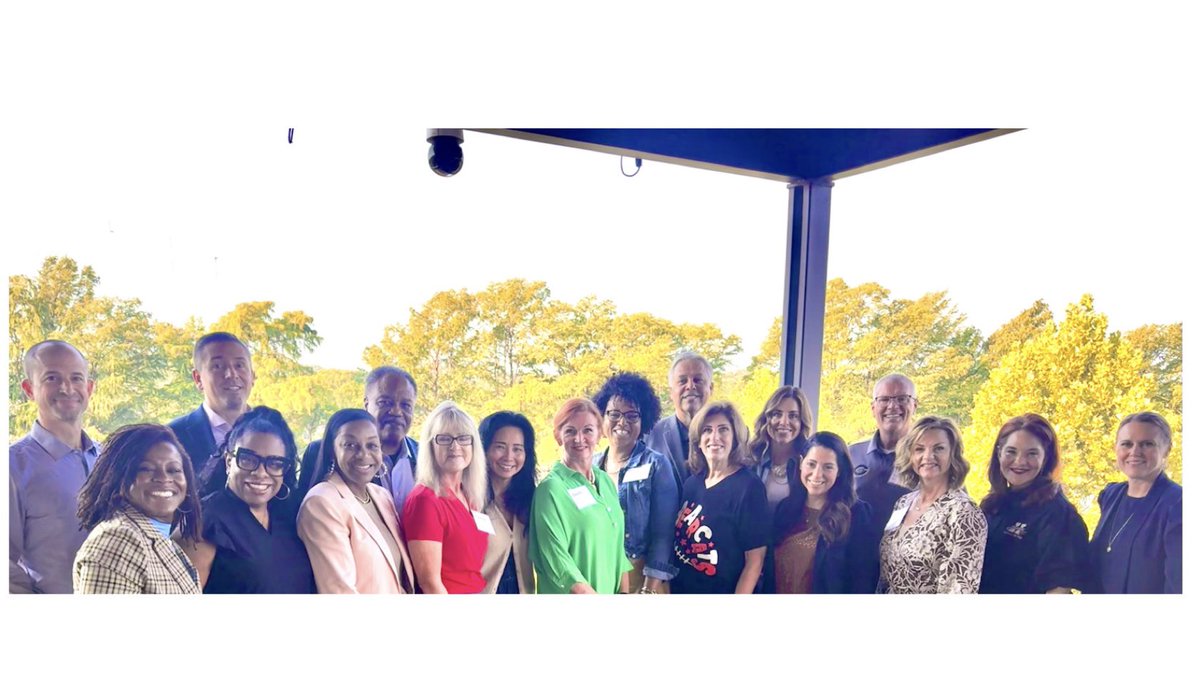 mcpape04's tweet image. So much deep thinking,learning &amp;amp; reflection with our first session as -Cohort 5- of the @HoldsworthCentr Superintendent Leadership Program.I loved listening to &amp;amp;learning from so many brilliant minds &amp;amp; was already up early this morning adjusting my practices!Grateful! #LeadLearner