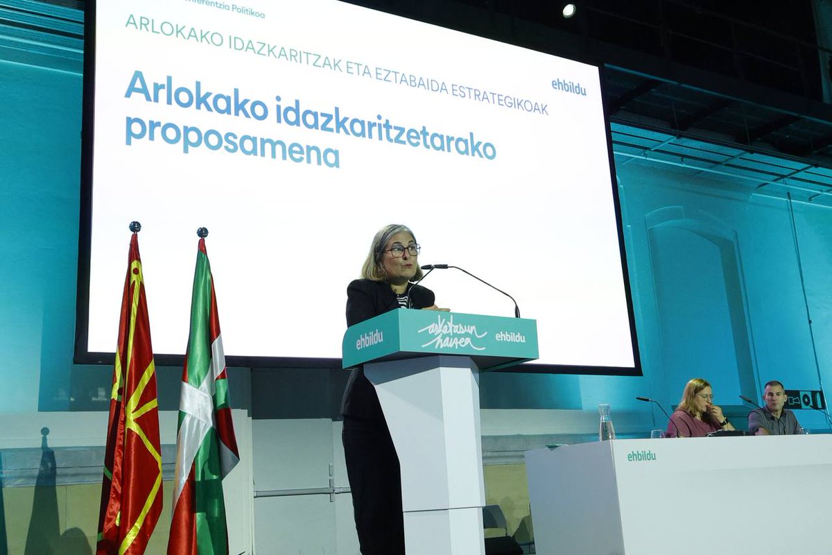 Gaur Donostiako Tabakaleran izan gara <a href="/ehbildu/">EH Bildu</a>-ren Konferentzia Politikoan parte hartzen.
Besteak beste, urteko Plan Politikoa, arlokako idazkaritzak, trantsizio ekosozialari buruzko ebazpena eta "Elkarrizketa Nazionala" ekimen berria onartu ditugu.
#EHBildu #AskatasunHaizea