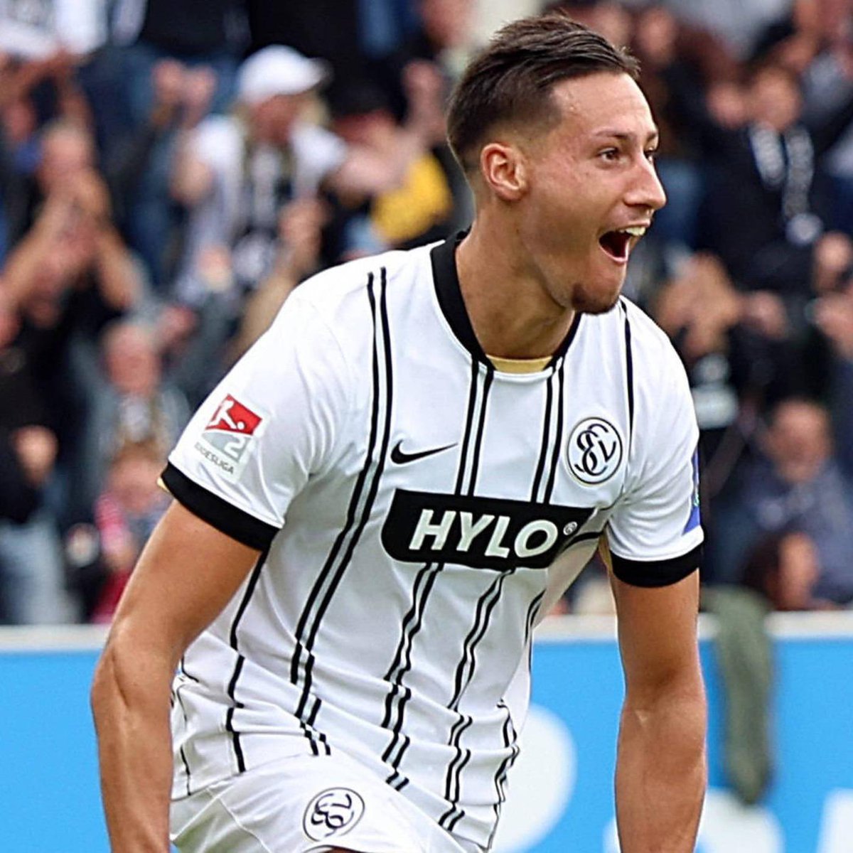 Younes Ebnoutalib (22) 🇩🇪

Last three 2. Bundesliga games:

vs Eintracht Braunschweig ⚽️⚽️
vs Dynamo Dresden ⚽️⚽️
vs Hertha BSC Berlin ⚽️⚽️

Clinical box striker, market value 150k -&gt; big update expected soon. 

A more detailed analysis will follow soon.