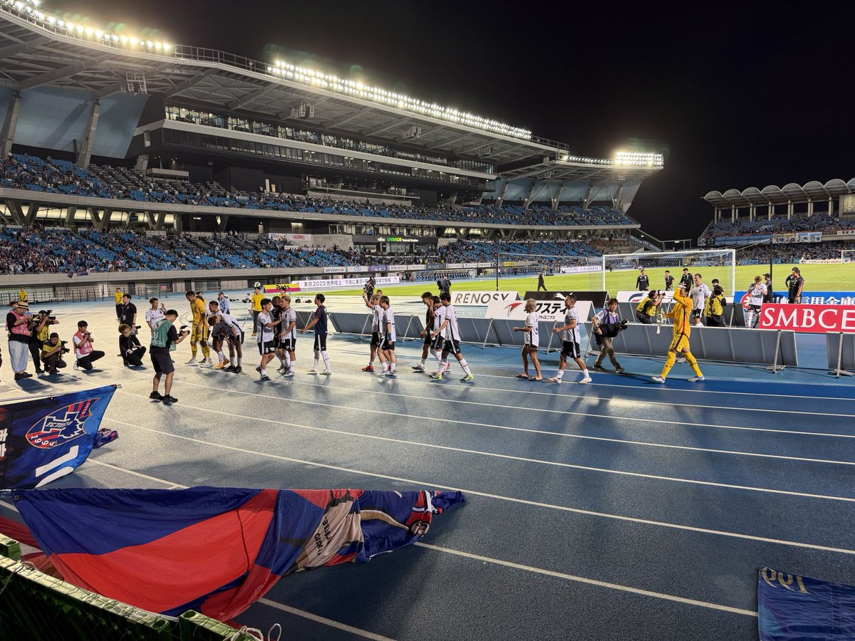 城東 甲子園旗 城東 甲子園旗 公式】甲子園歴史館 в X: „優勝旗・優勝盾の展示