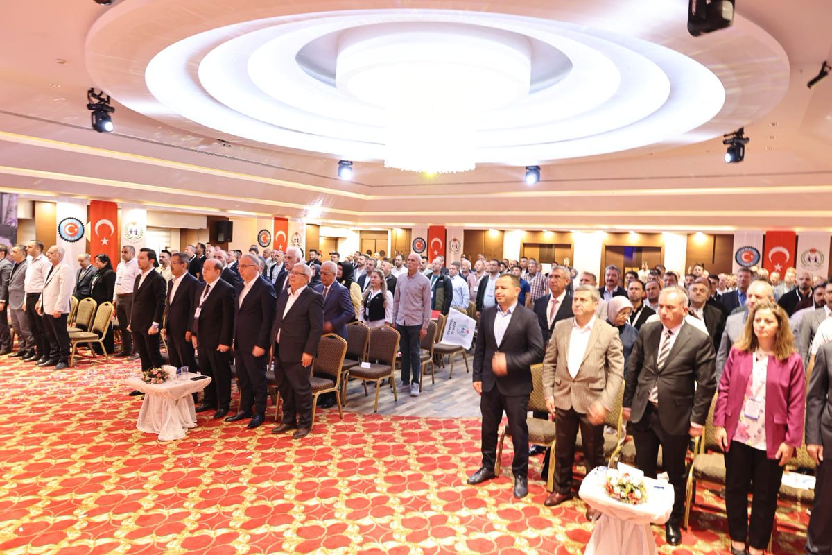 📍Hoşgörünün, barışın ve sevginin simgesi Mevlâna şehri Konya’da Şubemizin 15. Olağan Genel Kurulu’nda bulunmaktan büyük mutluluk ve gurur duydum.

🔹️Konuşmamda; Kamu Çerçeve Protokolü görüşmeleri boyunca yaşadığımız tüm zorluklara rağmen hem masada hem sahada onurlu ve kararlı