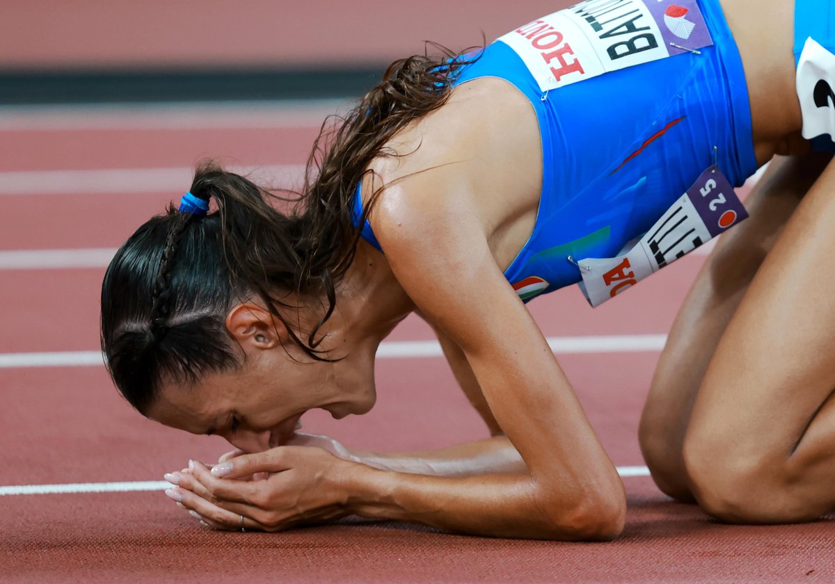NESSUNA COME LEI 💙
Ecco a voi la prima donna azzurra a conquistare due medaglie nella stessa edizione dei Mondiali di atletica!

🥈 10.000 metri
🥉 5000 metri

È una fuoriclasse.
È NADIA BATTOCLETTI 😍

#ItaliaTeam #WorldAthleticsChamps #Tokyo2025 <a href="/atleticaitalia/">Atletica Italiana</a>