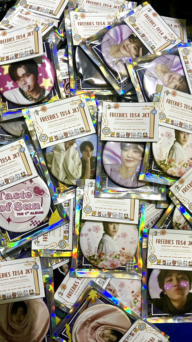 nanannanana tweet media