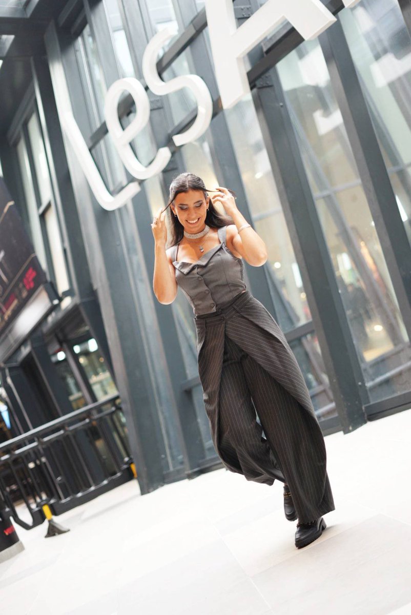 outfit check ♠️

day 8 #VALORANTChampions