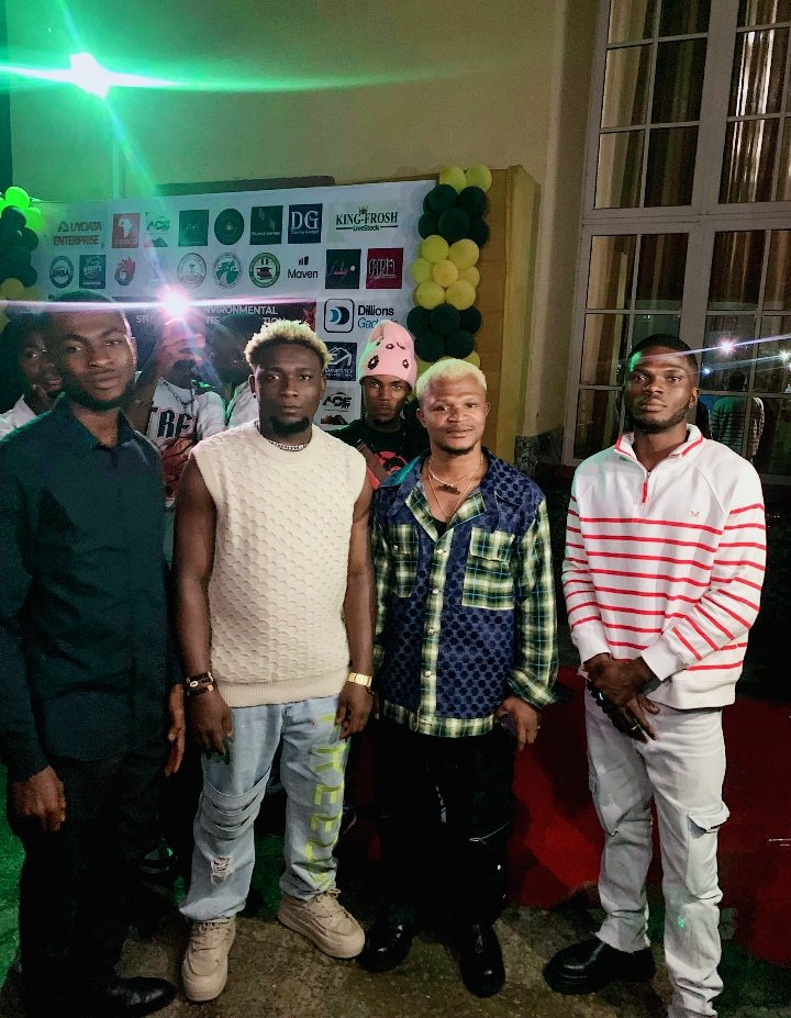 The  @AlexEvalsam at FACULTY OF ENVIRONMENTAL STUDIES FIESTA NIGHT University of Uyo.The guy is just so cool and nice in real life and still have that his amazing voice.

 Congrats to me on such an epic moment with Alex the Fishpie Guy.
Fishpieeeeee