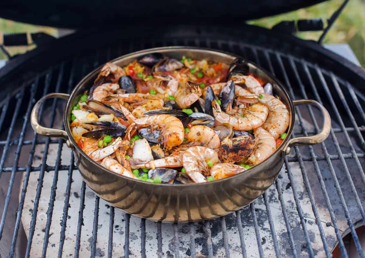What's for #dinner? It's National Paella Day as well as National Rice Month.  and the weather here is delightful. So we can make #paella on the grill. Here’s how: t.ly/jQbiR.  #Recipe