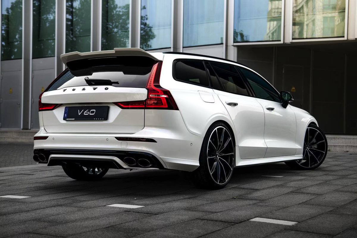 Earlsimxx's tweet photo. Daily Driver: 2025 Volvo V60 T8 Recharge - this one is fitted with Heico Sportiv upgrades including lowering springs, 21" diamond cut wheels, front spoiler, rear diffuser, rear spoiler and quad tip sports exhaust system.

T8 Recharger has 455hp and 709nm https://t.co/qUaOT6UZcX
