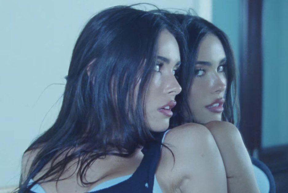 OfJenniferJones's tweet image. Yes, Baby… 🩵