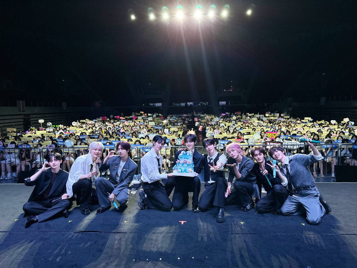 CRAVITYstarship's tweet photo. [📸] 250920
2025 CRAVITY FANMEETING IN SHANGHAI
⠀ 
#CRAVITY #크래비티
#DaretoCrave
#SETNETG0?! #SETNETGO #셋넷고 https://t.co/3g3yFRdnwE