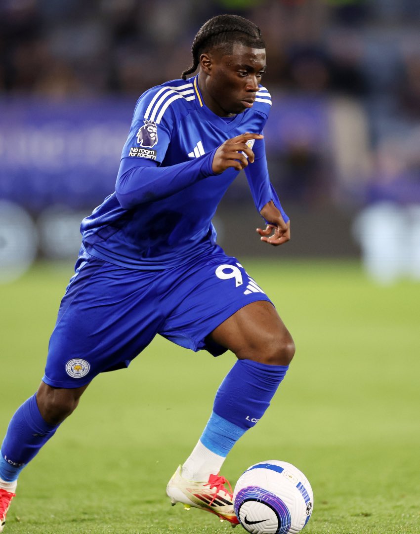 Jeremy Monga out there doing nutmegs against experienced Championship full-backs when he’s only 16 🤣. 

It’s a true joy to watch. He’ll be a massive star one day. 

Has all the tricks but also makes good decisions after he beats a defender.