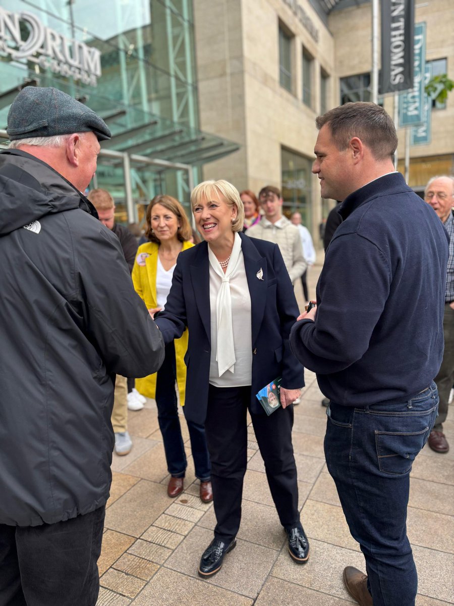 nealerichmond's tweet photo. Really lovely to welcome our next President, Heather Humphreys, to Dundrum today. 

A super reaction to her positive campaign. https://t.co/62jMAGbMUd