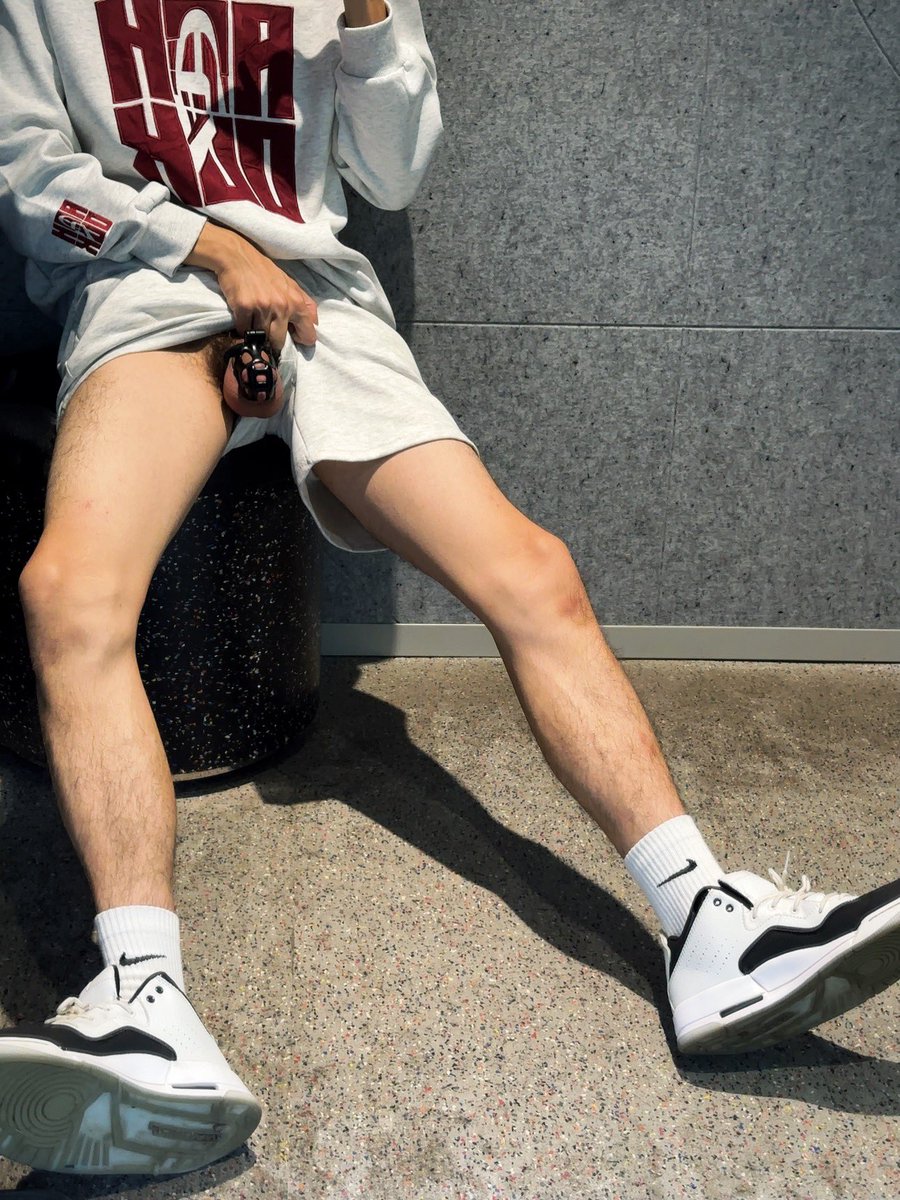 谁能想到试衣间里竟然…..#反差 #体育生