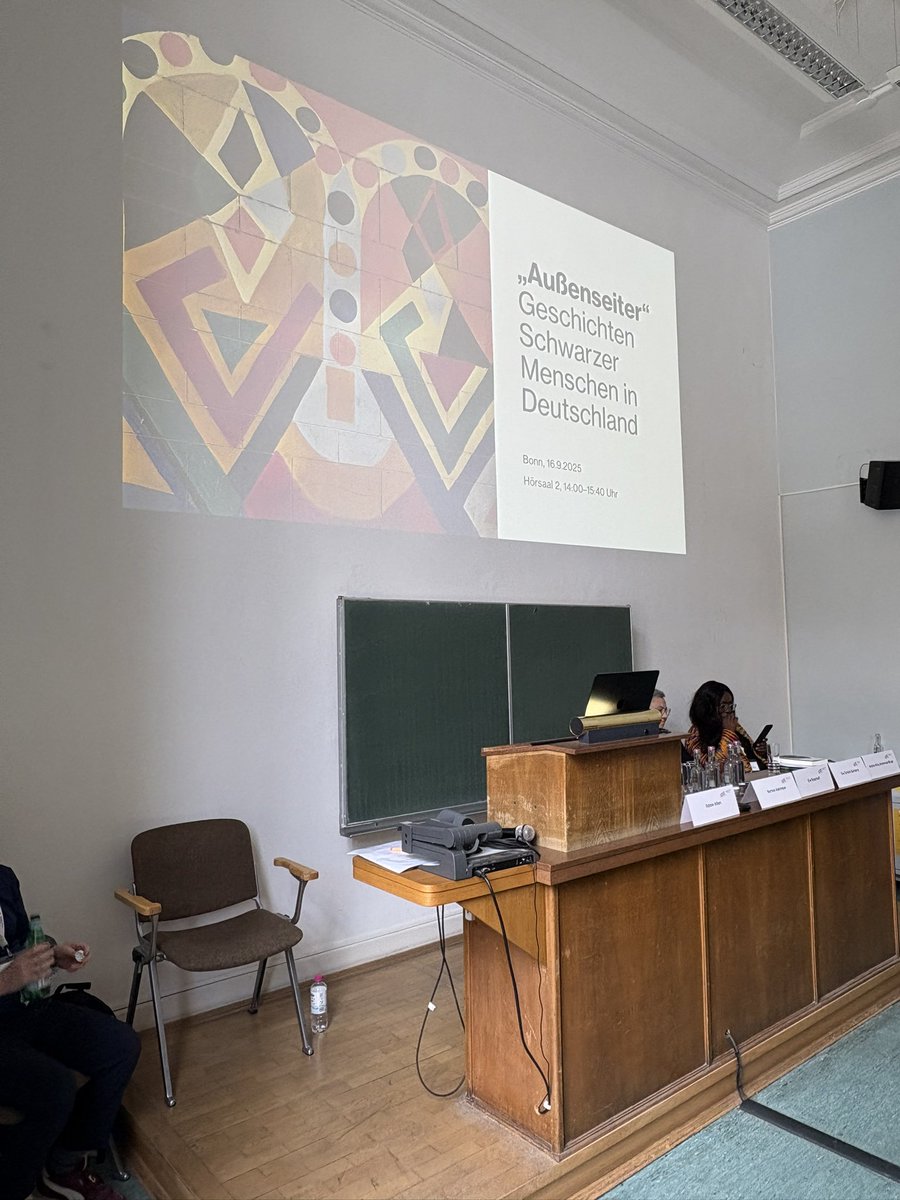 normanaselmeyer's tweet image. At this year’s conference of the German Historical Association ("#Historikertag"), @esqbremen and I organised the first panel ever on Black German history. The room was packed, with more than 90 participants. With Eve Rosenhaft, @rjma_uk and Andrea-Vicky Amankwaa-Birago.