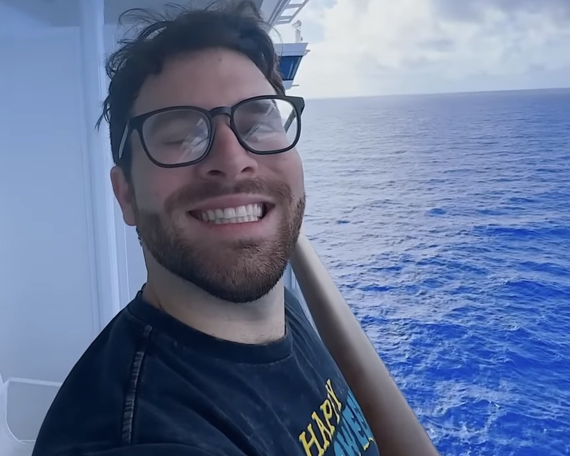 SarinGasFelon's tweet image. more senseless nonsense. oh look, it’s the ships artrium, AGAIN 🥴🛳️👑 #SSDD #grifter #boring #retard