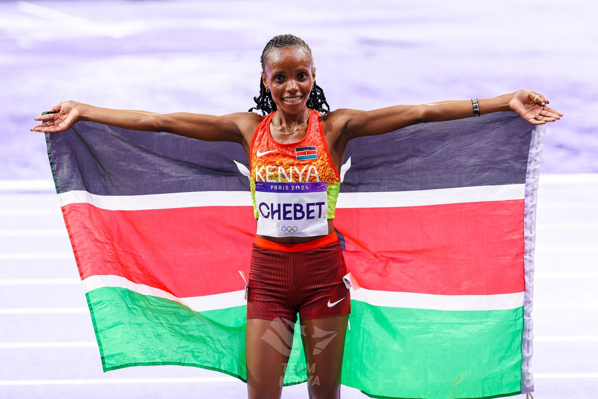 All hail <a href="/BeatriceChebett/">Beatrice Chebet</a>  👑🇰🇪🤯

From conquering the 10,000m to reigning supreme in the 5,000m. she stands tall as the DOUBLE WORLD CHAMPION! 🏆🏆

A legend etched in gold, a true queen of distance running. 🌍🔥 #GOAT

#TeamKenya
#worldathleticschamps