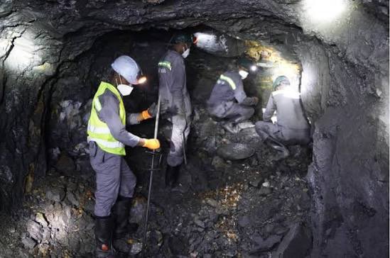 Le #coltan extrait au #Rwanda arrive sur les marchés mondiaux via une entreprise côtée en bourse britannique annonce l'ambassade du Royaume-Uni à #Kigali. 

#Aterian, une société cotée au Royaume-Uni, a lancé des exportations commerciales de coltan qu'il exploite au #Rwanda