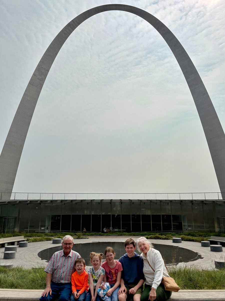 gassmattd's tweet image. A visit to the Gateway Arch marked our pivot to begin church meetings during this furlough.