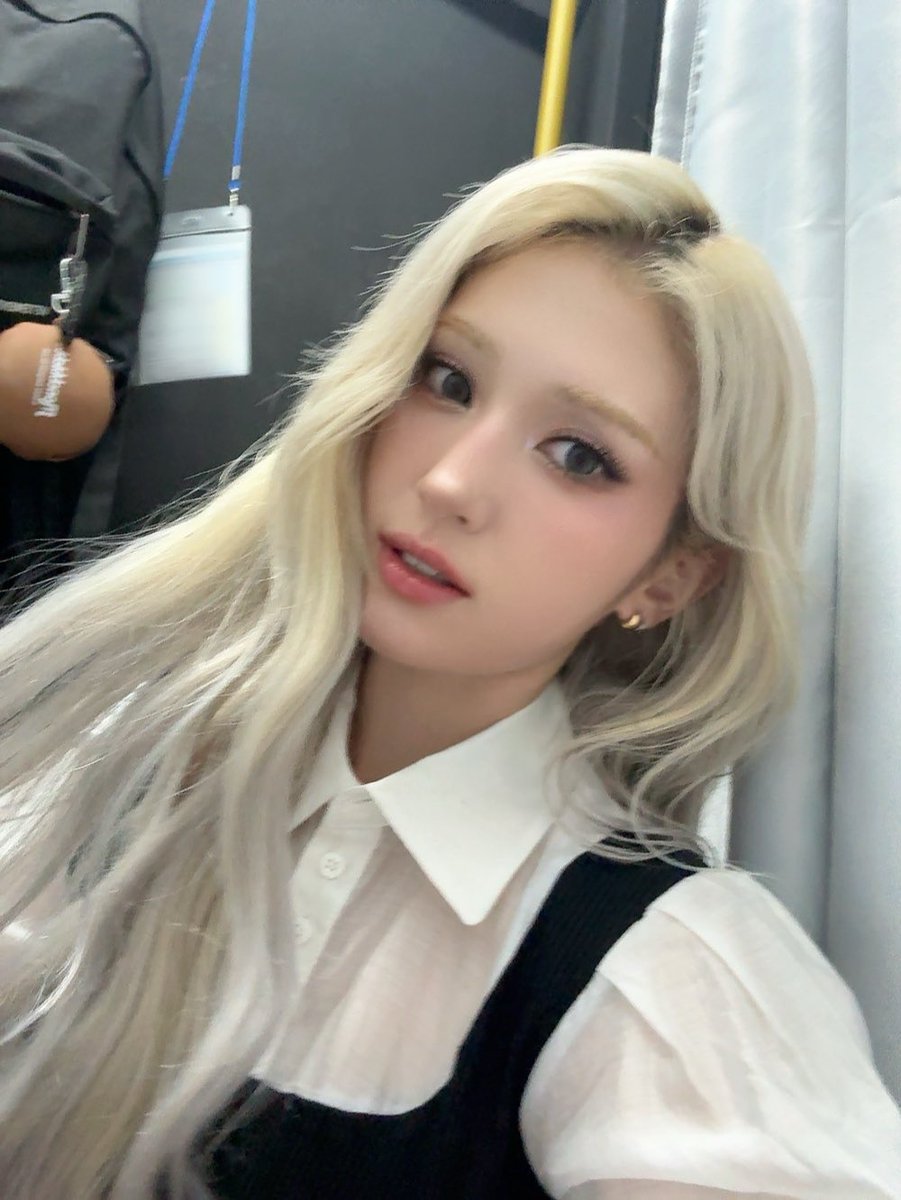 JEON SOMI(전소미) tweet media