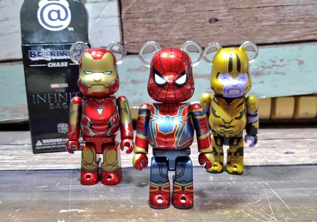 中身気になって我慢できず電車の中で開封して１個目でスパイディ出て変な声でた。