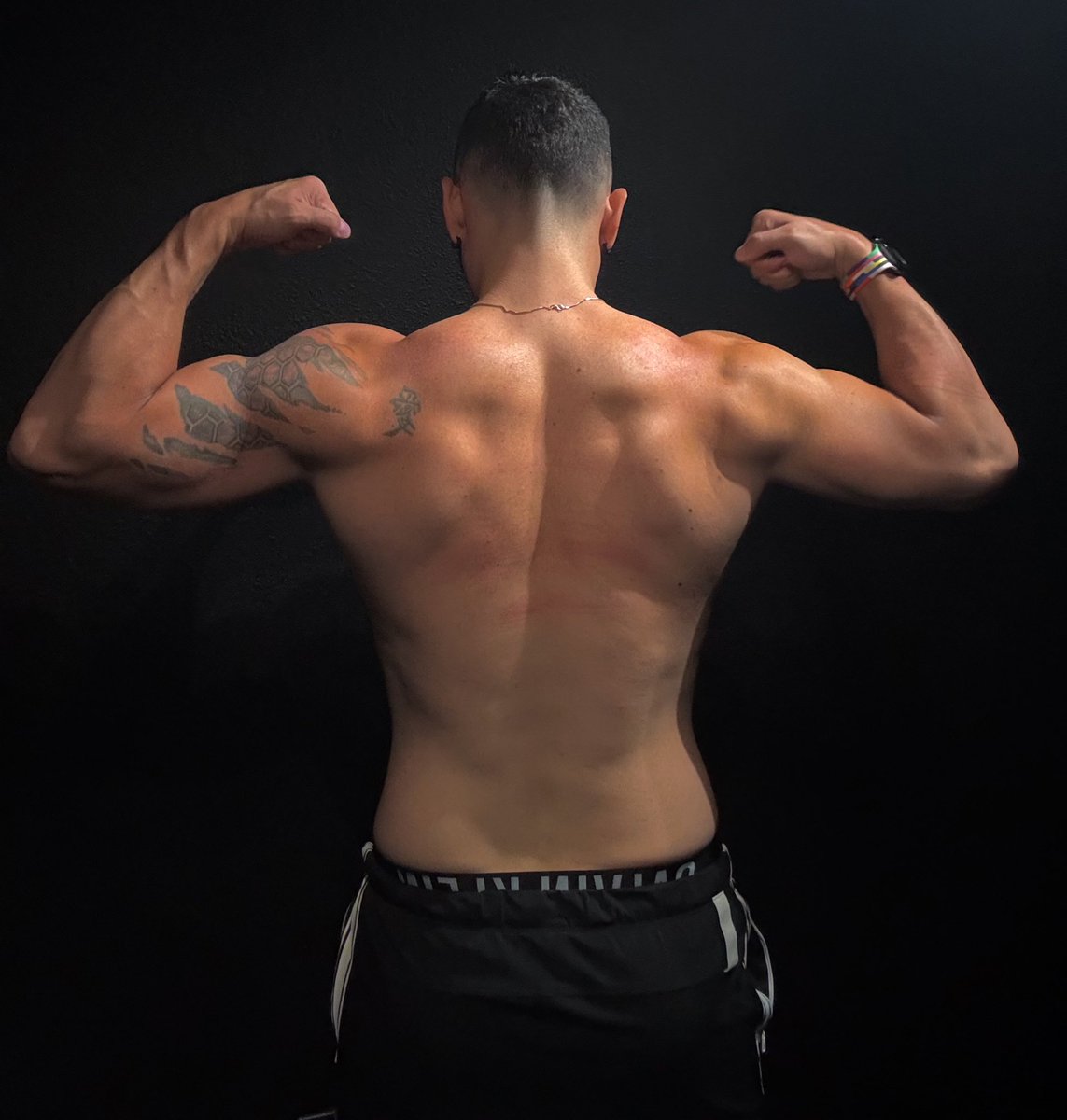I demand a bigger back 😤