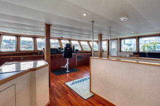 CrowsNestYachts's tweet photo. 92’ Metalcraft Catamaran 2007 - Helicopter landing pad capable, 240’ slip available for purchase, 3406 Cats, 2 generators, ultimate support vessel. Located in Seattle. Contact Dan Wood at (206) 719-1800 or dwood@crowsnestyachts.com or click here: https://t.co/lwbaB8jrE7 https://t.co/HTjceroDv9