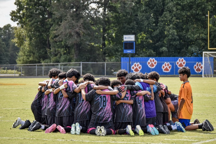 KonnoakMS's tweet photo. Check out these great photos of our men's soccer team from Jorge Alonzo Productions! Our athletes are doing an amazing job on the field! https://t.co/4OYe4YNrHs https://t.co/mYq4vnhmc3