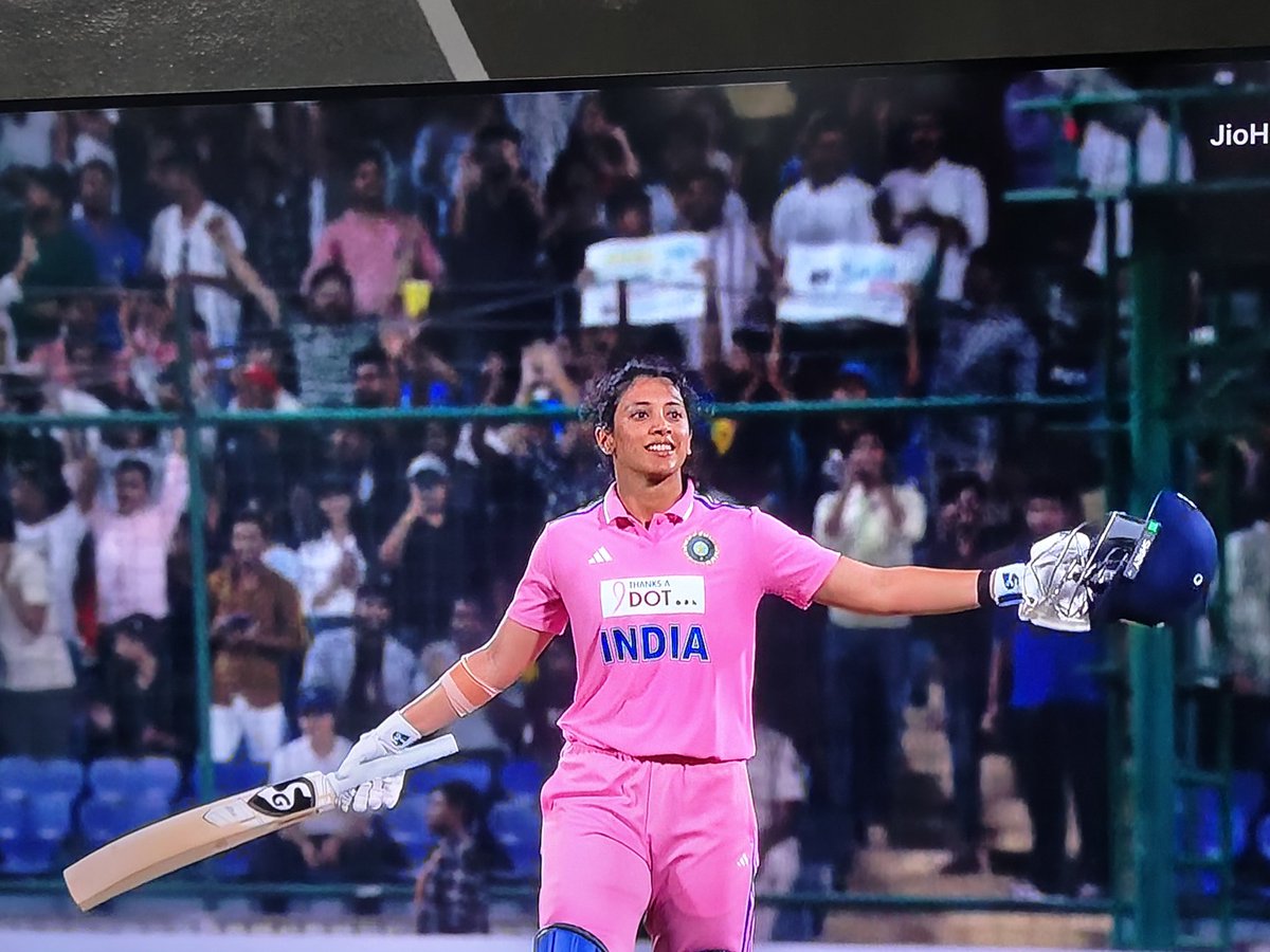 Take a bow!🔥🔥 <a href="/mandhana_smriti/">Smriti Mandhana</a> 50-ball hundred against Australia. Second fastest century. What an absolute beauty <a href="/BCCIWomen/">BCCI Women</a> #INDWvsAUSW