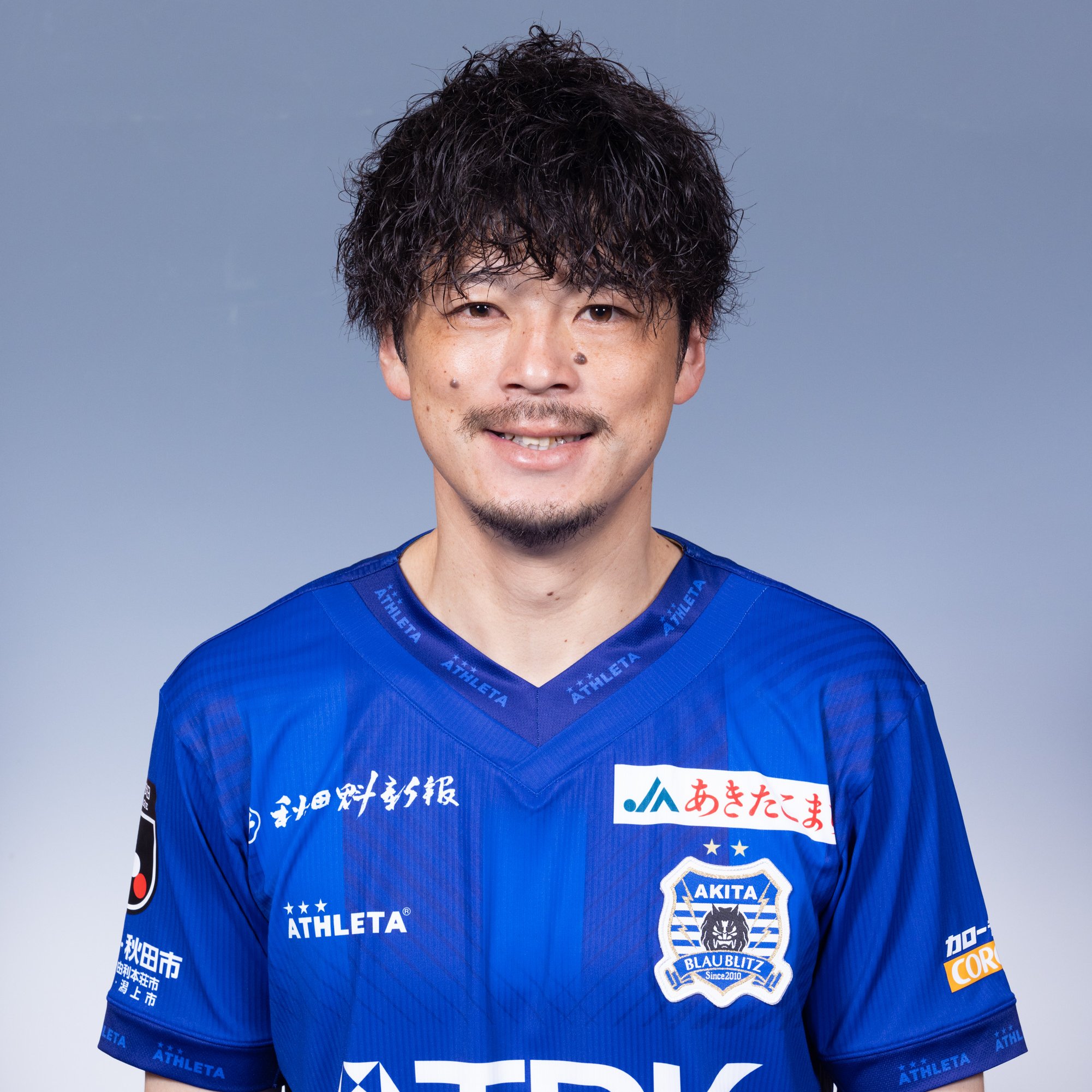 ブラウブリッツ秋田ハーフジップ 非売品 ブラウブリッツ秋田ハーフジップ 非売品 SALE – BLAUBLITZ AKITA