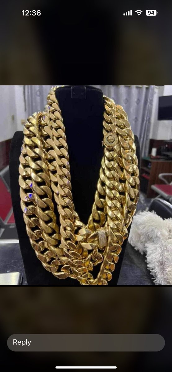 OChigazu's tweet photo. After that ewedu comes the gold. 
Explicit beauty true to its origin, sure you’re the star. 
Available in store. Send that dm. https://t.co/QYWJhbYkcw