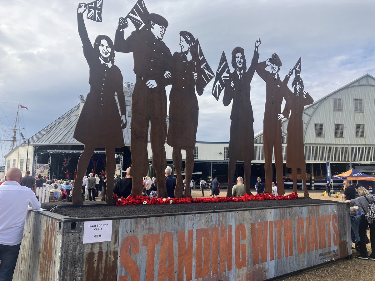Great to pop into the last Salute to the 40s weekend at Historic Dockyard Chatham

Huge thanks to everyone who has played their part both this weekend and over the last two decades.

#ProudToBeMedway