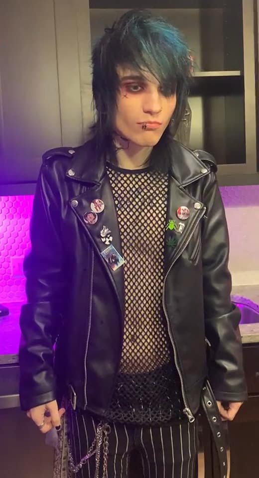 coffin2014's tweet photo. September 20, 2021
I remember that TikTok stream, guys!ππ€
It was great hanging out with you guys. ππ€ #jakebateman #johnnieguilbert https://t.co/dK3yyv4xEW