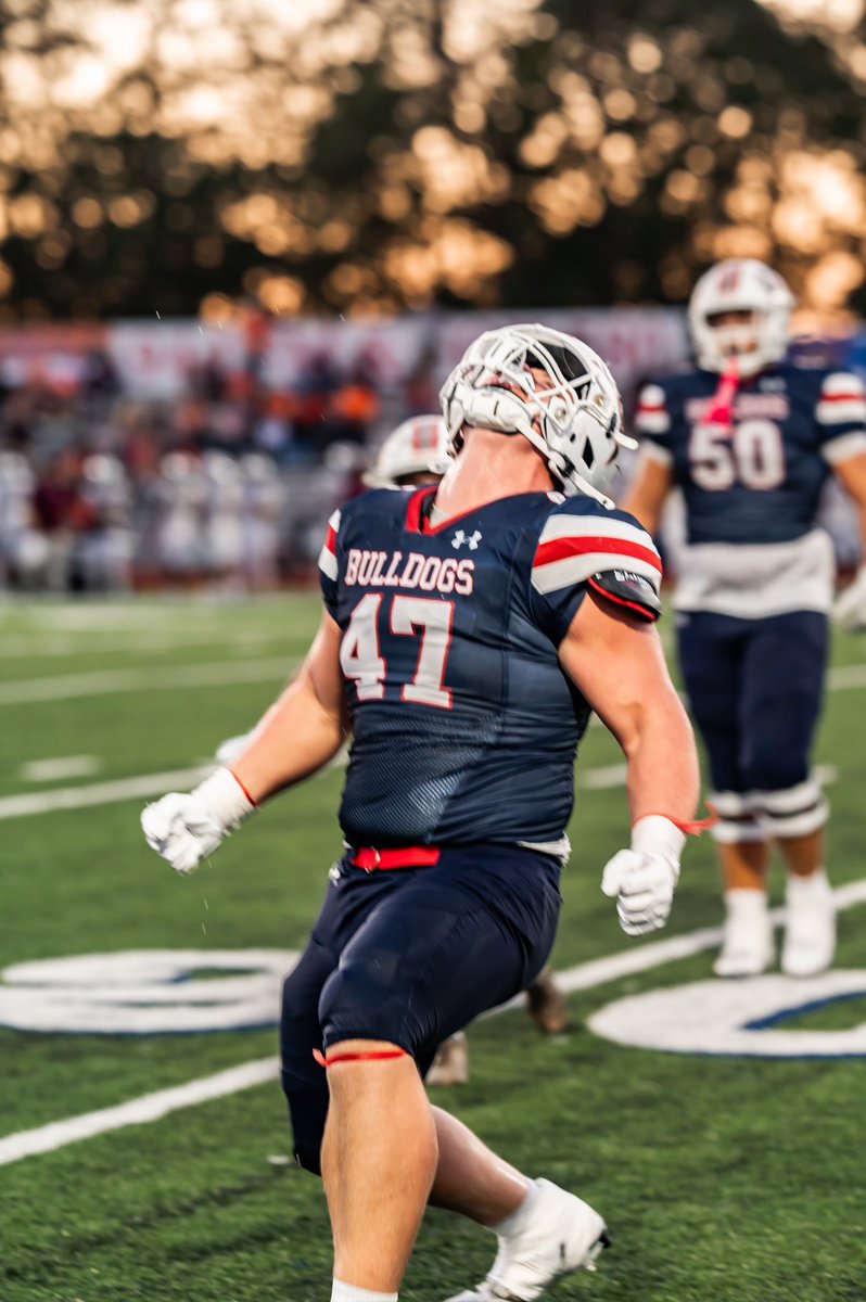 OUTSTANDING TEAM WIN last night 50-14!!! Felt like football season was over, thank GOD we’re playing again😂!! 

Stats :
1 Sack 
2 TFL’s 
2 Pancakes 
2 QB Pressures
7 tackles 
2 catches for around 20 yards (2 First downs). 

hudl.com/v/2SjP3W