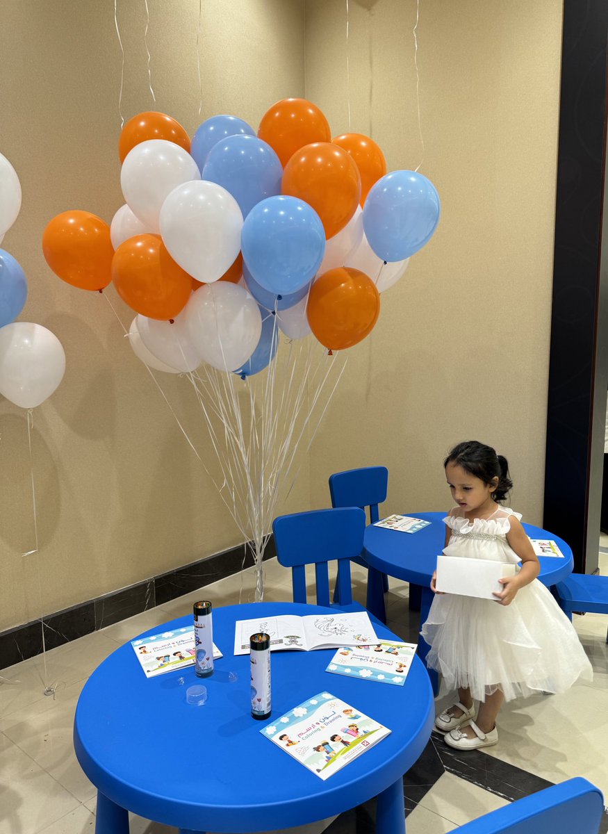 qllvr's tweet photo. “Safety Day”🦺
Fun, learning &amp; care for kids 🤹🏻🎪
At the Social Care Corner – Dr. Sulaiman Al Habib

سعدت بتقديم استشارات نفسية واجتماعية لأسر الأطفال بهدف تعزيز بيئة آمنة وداعمة لهم🤍

#social_worker 
#اخصائي_اجتماعي
#الخدمة_الاجتماعية https://t.co/1psXDwlsdq