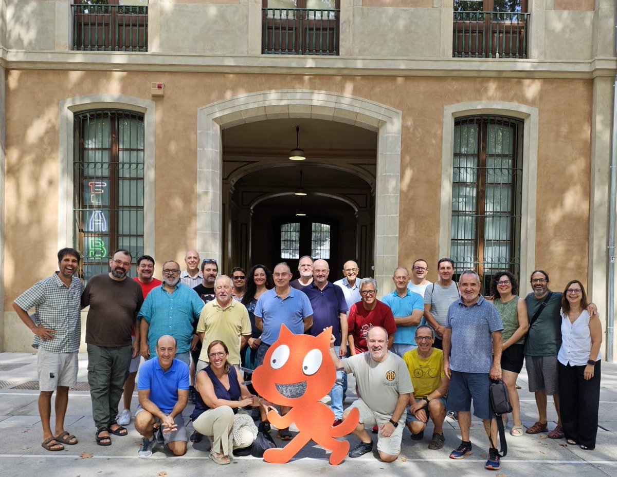 ScratchEd Meetup BCN (@scratchcatala) on Twitter photo Hem tornat!
Amb la 84 trobada #ScratchEdMeetUp #BCN hem començat un nou curs de trobades. Hem començat on ens sentim a casa, el <a href="/fab_casadelmig/">FAB Casa del Mig</a> Hem tornat!
Amb la 84 trobada #ScratchEdMeetUp #BCN hem començat un nou curs de trobades. Hem començat on ens sentim a casa, el <a href="/fab_casadelmig/">FAB Casa del Mig</a>