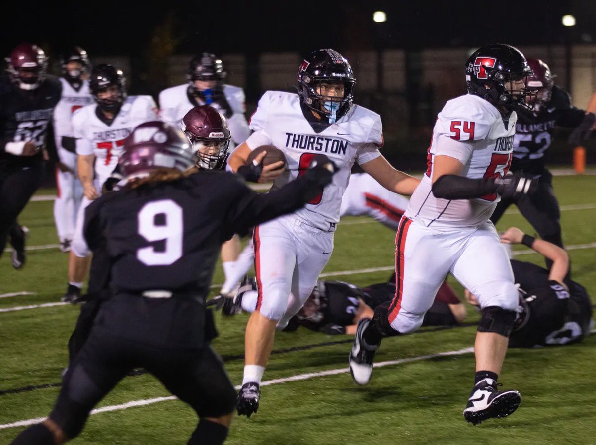 Lead Blocking for <a href="/CruzGray05/">Cruz H Gray</a>