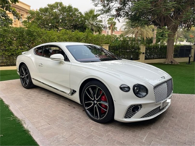nocarcontext's tweet photo. BENTLEY 🤍🤍 https://t.co/RqglmDyOBW