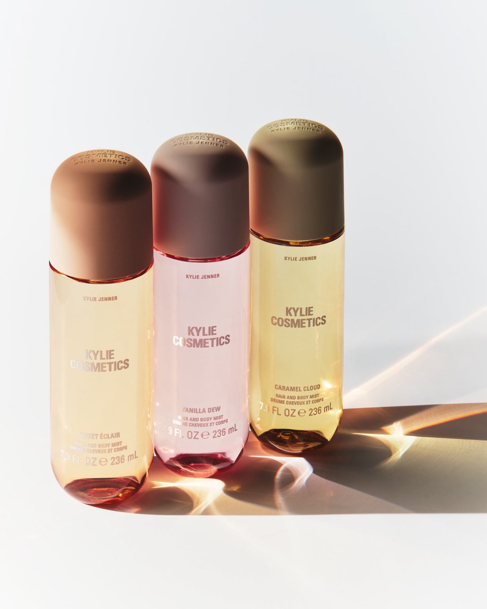kyliecosmetics's tweet image. the perfect balance of rich desserts and elegant fragrance 🌸 our NEW hair and body mists are coming september 23!