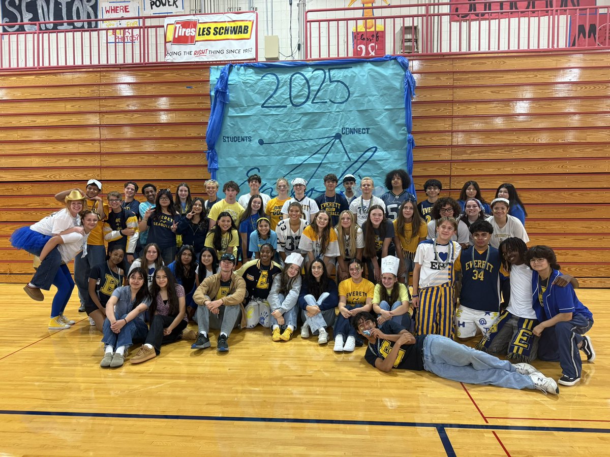 EPS_EverettHS's tweet photo. Blue &amp; Gold! #GoGulls https://t.co/bv2UzXo8ID