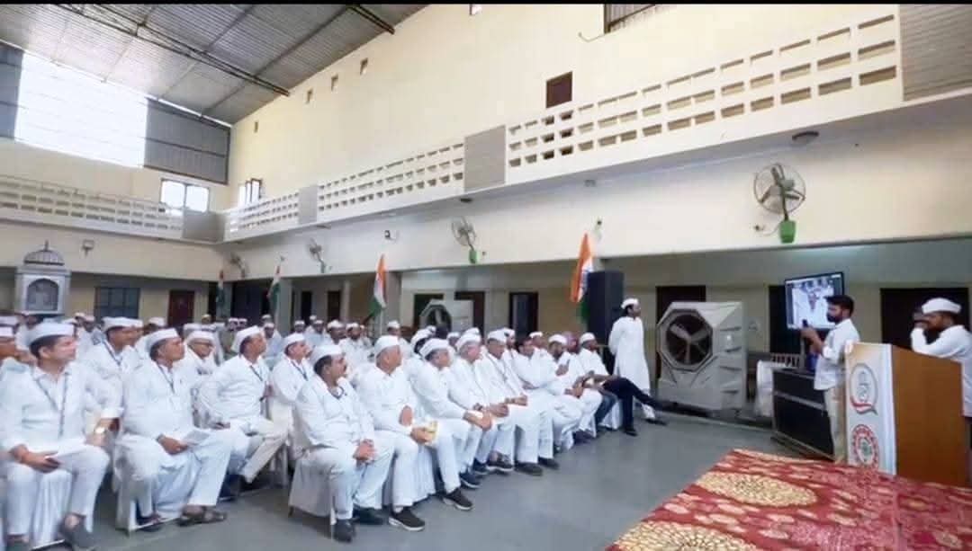 #Day2 जिला प्रशिक्षण शिविर 
आज दूसरे दिन के प्रथम भाग में राष्ट्रीय अध्यक्ष Lalji Desai जी के साथ VC पर संबोधन हुआ और सभी सेवादल के कार्यकर्ताओं में ऊर्जा का संचार किया।
#CongressSevadal #SevadalRajasthan
#CongressSevadalRajasthan
#SevadalRajasthanCamps