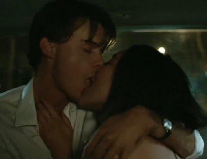 me and who tweet media