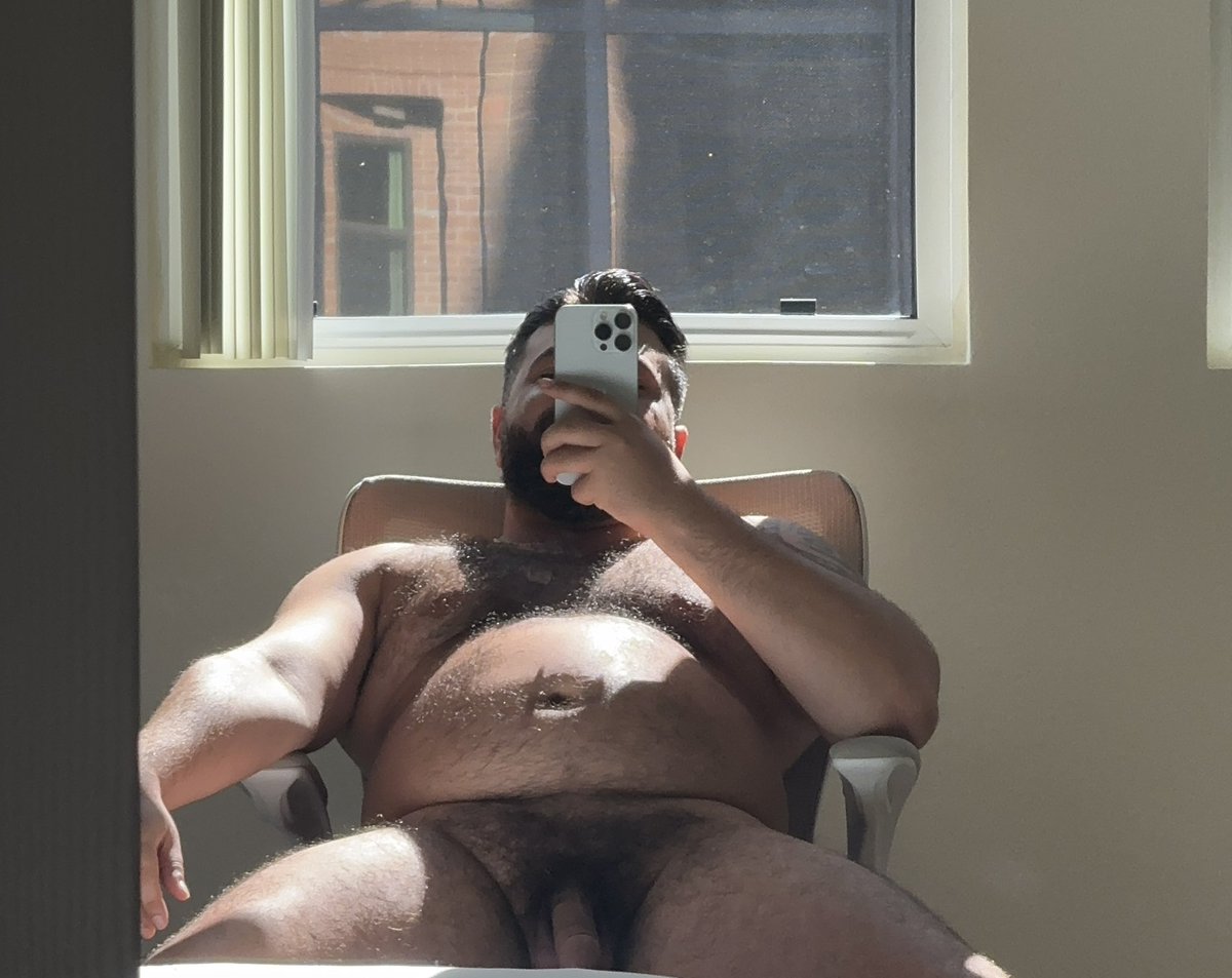 Come rub my belly