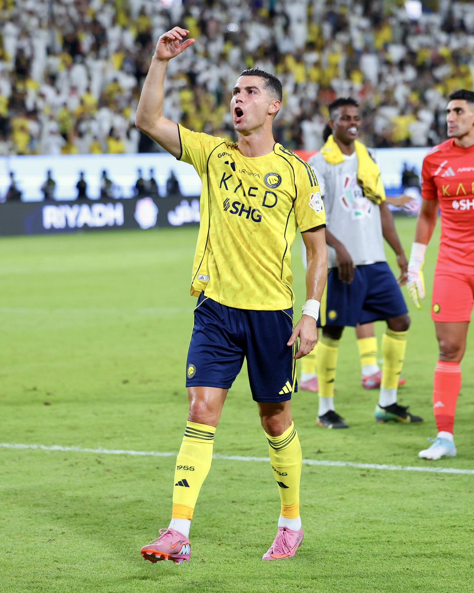 🚨 𝗖𝗥𝗜𝗦𝗧𝗜𝗔𝗡𝗢 𝗥𝗢𝗡𝗔𝗟𝗗𝗢 🇵🇹 𝗔 𝗜𝗡𝗦𝗖𝗥𝗜𝗧 𝗦𝗢𝗡 𝟵𝟰𝟱𝗲̀𝗺𝗲 𝗕𝗨𝗧 𝗘𝗡 𝗖𝗔𝗥𝗥𝗜𝗘̀𝗥𝗘 ! ⚽️🐐