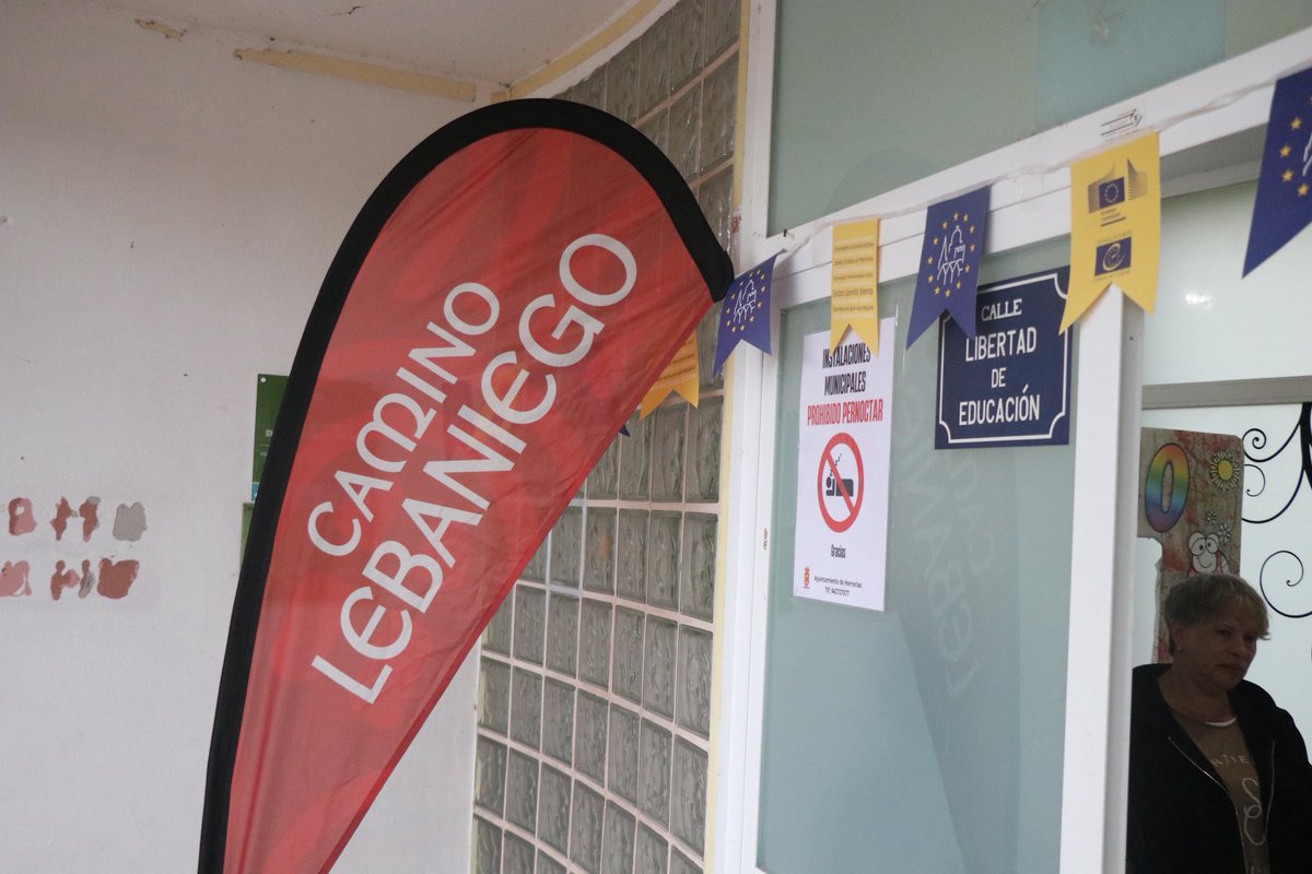 🎭 La jornada del sábado en las #JEPNansa cerró en la Ferroteca de Cades con Esto NO es un libro: Cervantes y Saavedra de Hilo Producciones

Humor, interacción y un Cervantes más humano para acercar su obra a todos los públicos 🌿✨ #CaminoLebaniego <a href="/CLebaniego/">Camino Lebaniego</a>