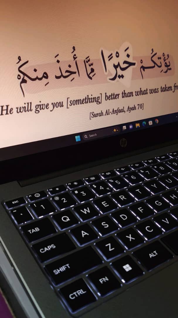 اللّه هو الذي رتب حياتك قبل قدومك
 اتظنه يضيعك بعد مجيئك
 احلم بما شئت فالله لايخذل من آمن به
#غزة_تحت_القصف 
#غزه_تموت_جوعاً