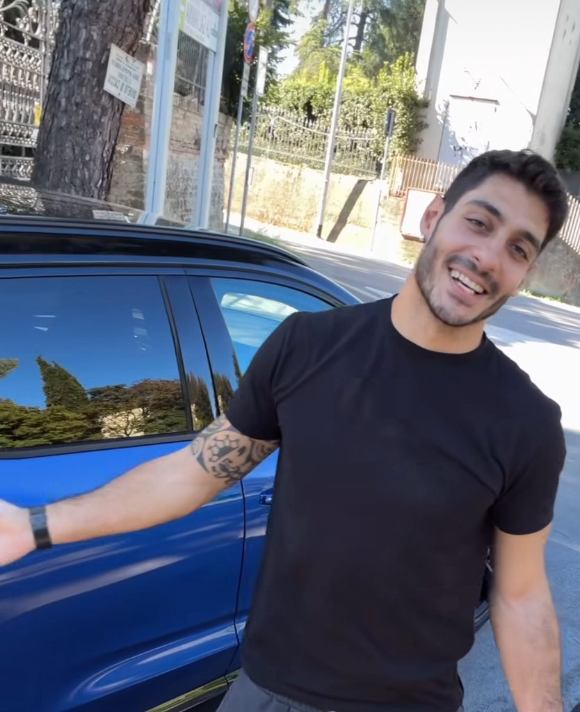 LaSappi3's tweet image. …io già lo immagino “sorpresone cavallina mia…del colore della tua Atalanta😅🤭…dov’è che abbiamo messo i tre copri sedile che ci hanno regalato?!?!”Hay Javi felicione🫶#helevier #bluedog