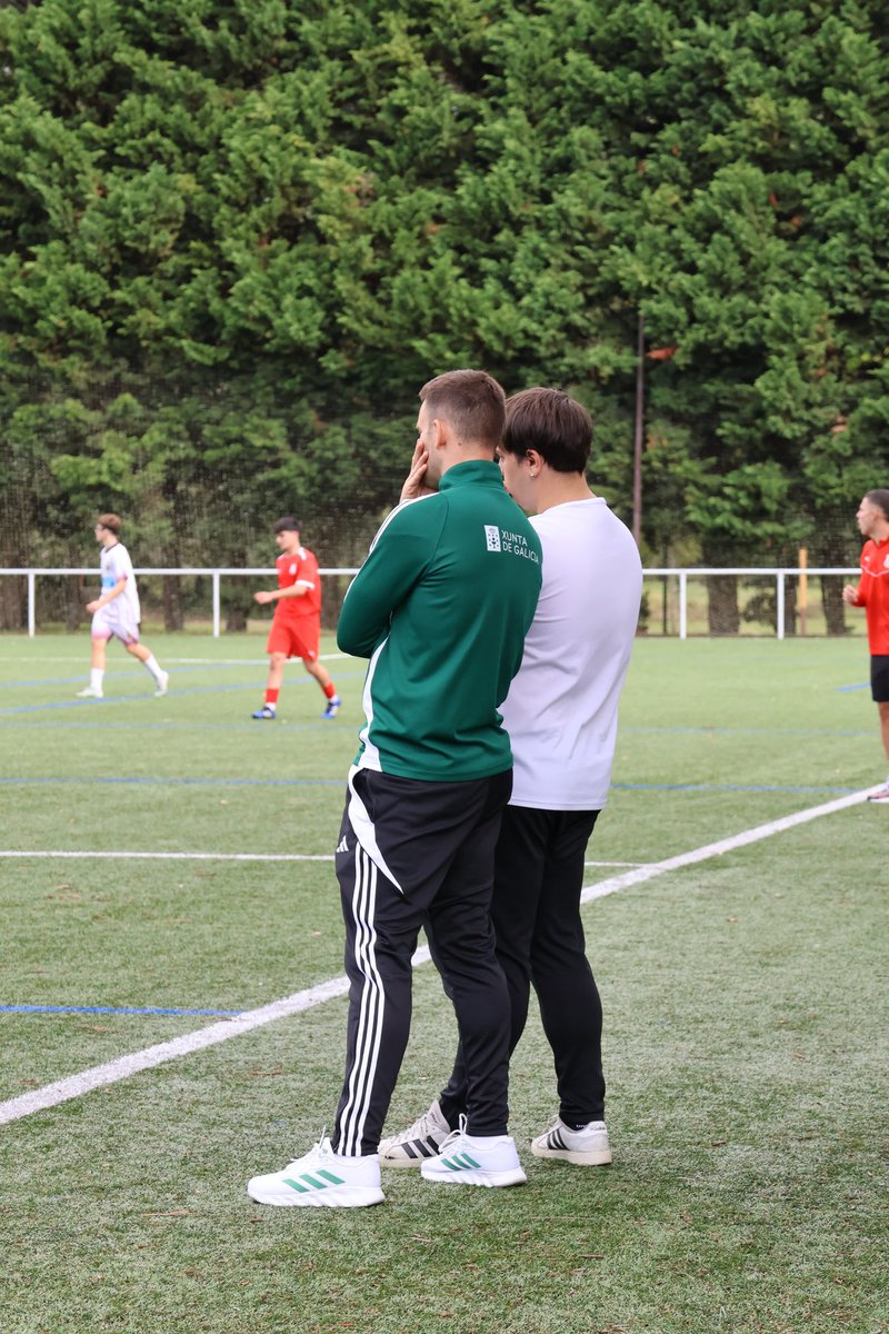 Simon Goodey (@simongoodey) on Twitter photo Last weekend was my first as Head Coach of the U19 Conxo ‘B’ team. It was an extremely proud moment for me to lead the team into the first game of the season. 
We have much work to do and we have much to learn. <a href="/cantpicheleira/">Canteira Picheleira</a> 
Bring on our first home game tomorrow. Last weekend was my first as Head Coach of the U19 Conxo ‘B’ team. It was an extremely proud moment for me to lead the team into the first game of the season. 
We have much work to do and we have much to learn. <a href="/cantpicheleira/">Canteira Picheleira</a> 
Bring on our first home game tomorrow.