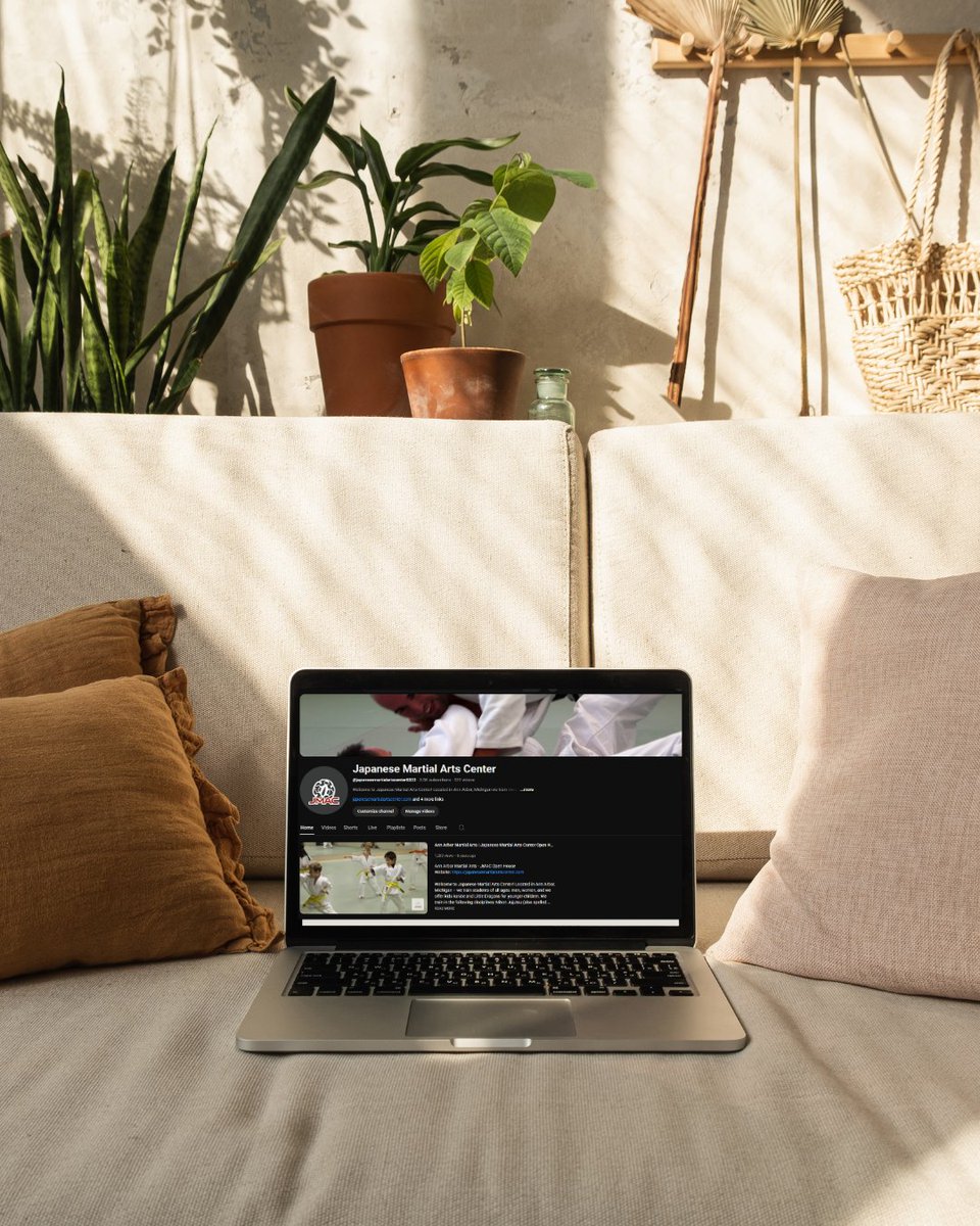 JMACAnnArbor's tweet image. Only have 15 minutes? That’s all you need for a powerful session with Suino Sensei.
Our JMAC 18 videos are built for martial artists on the go.
🥋 Get focused, stay strong youtube.com/channel/UCtui7… 
#KarateAnnArbor #QuickWorkouts #DojoAtHome #JMAC18