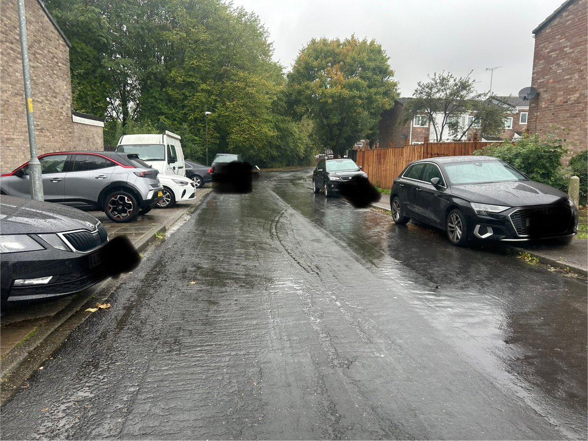 Mega__1979's tweet photo. @LancsPolice @Westlancsbc can something be done about the dumped camper van on BELFIELD (WN8 9HH) it’s taken up 3 spaces causing residents to park over the path resulting in a near miss (20/09) involving a pram and car as the paths are blocked due to this selfishness. https://t.co/3hX76uydoS
