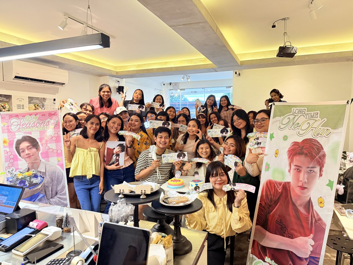 stardaexing's tweet photo. 𝙃𝙖𝙥𝙥𝙮 𝘽𝙞𝙧𝙩𝙝𝙙𝙖𝙮, 𝙅𝙤𝙣𝙜𝙙𝙖𝙚! 💕🎂
𝙒𝙚𝙡𝙘𝙤𝙢𝙚 𝙗𝙖𝙘𝙠, 𝙎𝙚𝙝𝙪𝙣! 🌙✨

𝙒𝙞𝙩𝙝 𝙡𝙤𝙫𝙚, 𝙛𝙧𝙤𝙢 𝙀𝙓𝙊𝙇𝙨 💛🤍

#GoldenRaysofSeChen #921SeasonsWithChen #LongTimeNoHun
#921SeasonswithChen #HappyChenDay 
#RockstarChenDay #우리의_Arcadia_첸_생일축하해 #SEHUNiverseReturns
#여전히세훈이편 
#SEHUN #세훈